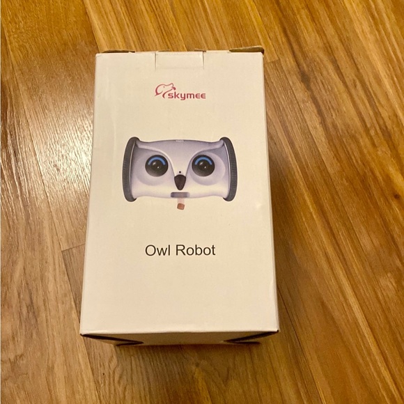 Skymee Owl Robot Camera Treat Dispenser - Picture 7 of 12